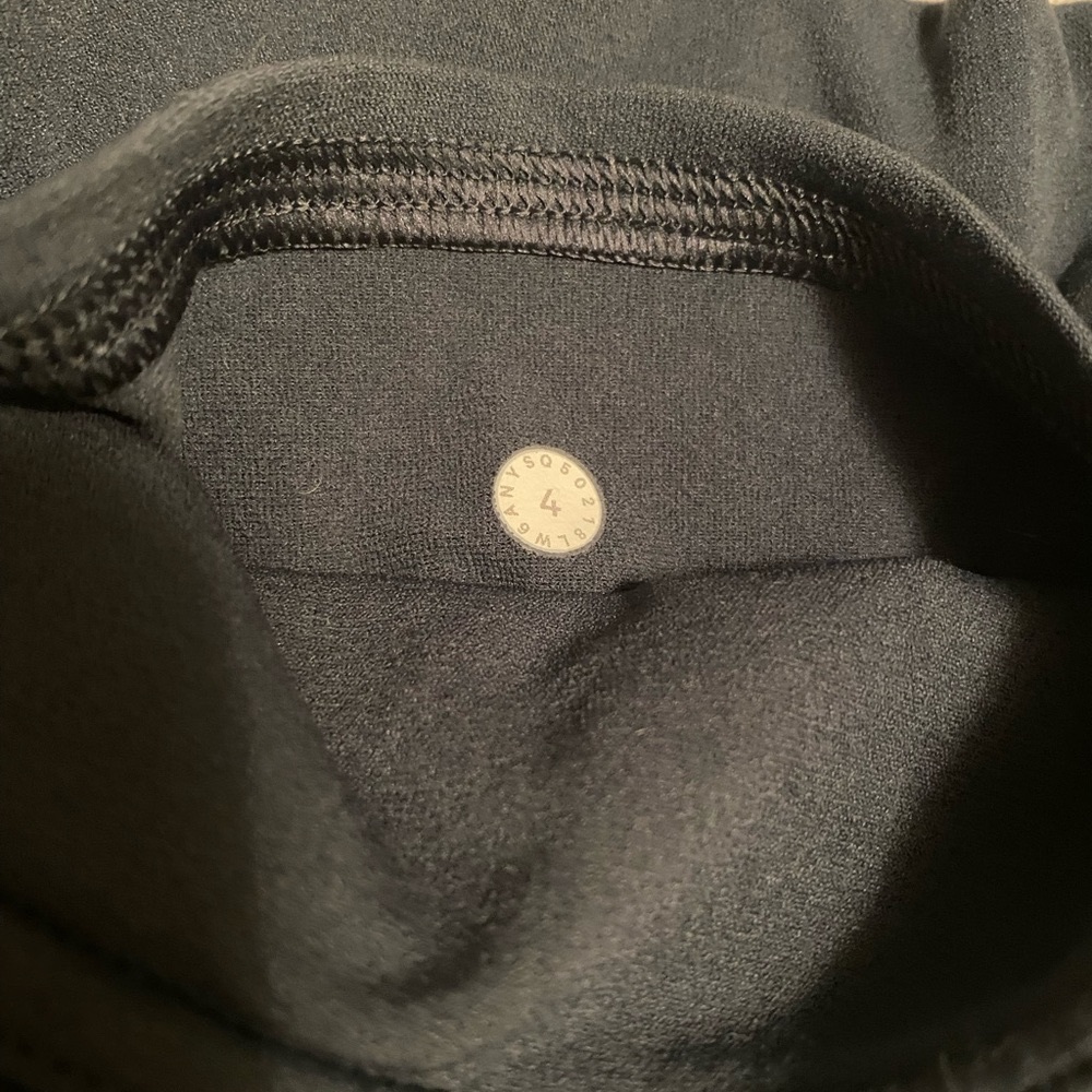 Lululemon Reveal Crop Leggings